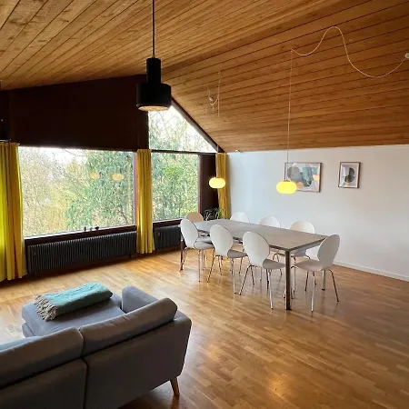 Spacious Villa, فيلة *