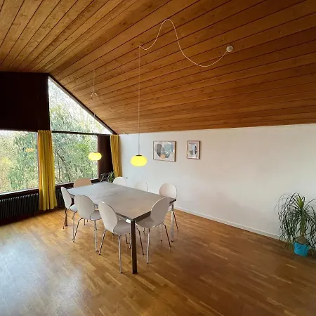 Spacious Villa, فيلة